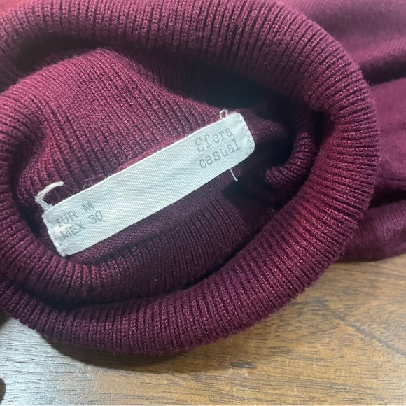 Cferra Turtle neck - Picture 5 of 6